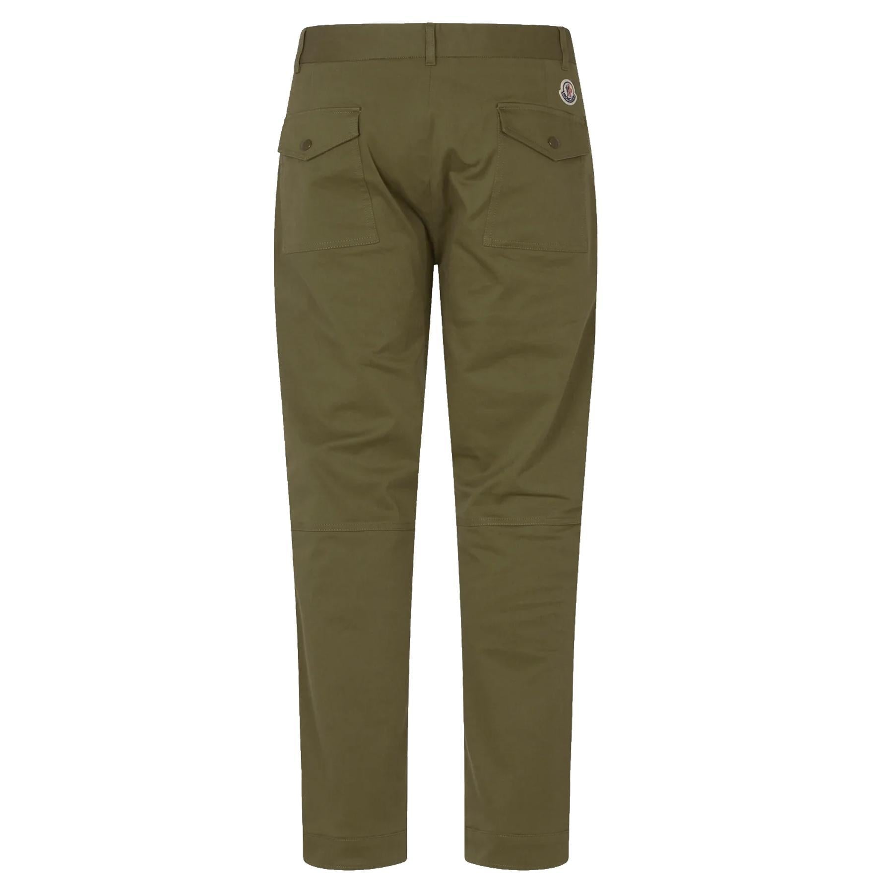 Moncler Men's Logo Patch Cotton Trousers in Military GreenMonclerDPUS Designer Outlet20300121205805387540333146Moncler Men's Logo Patch Cotton Trousers in Military Green
