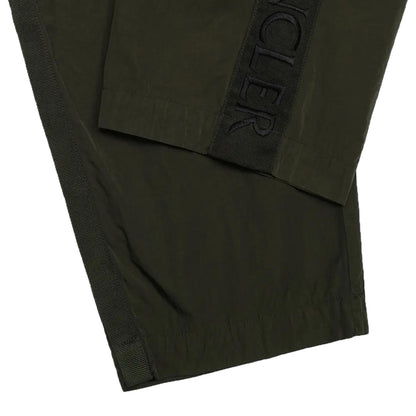 Moncler Men's Nylon Side Logo Trousers in Dark GreenMonclerDPUS Designer Outlet20300121211805664752352748Moncler Men's Nylon Side Logo Trousers in Dark Green