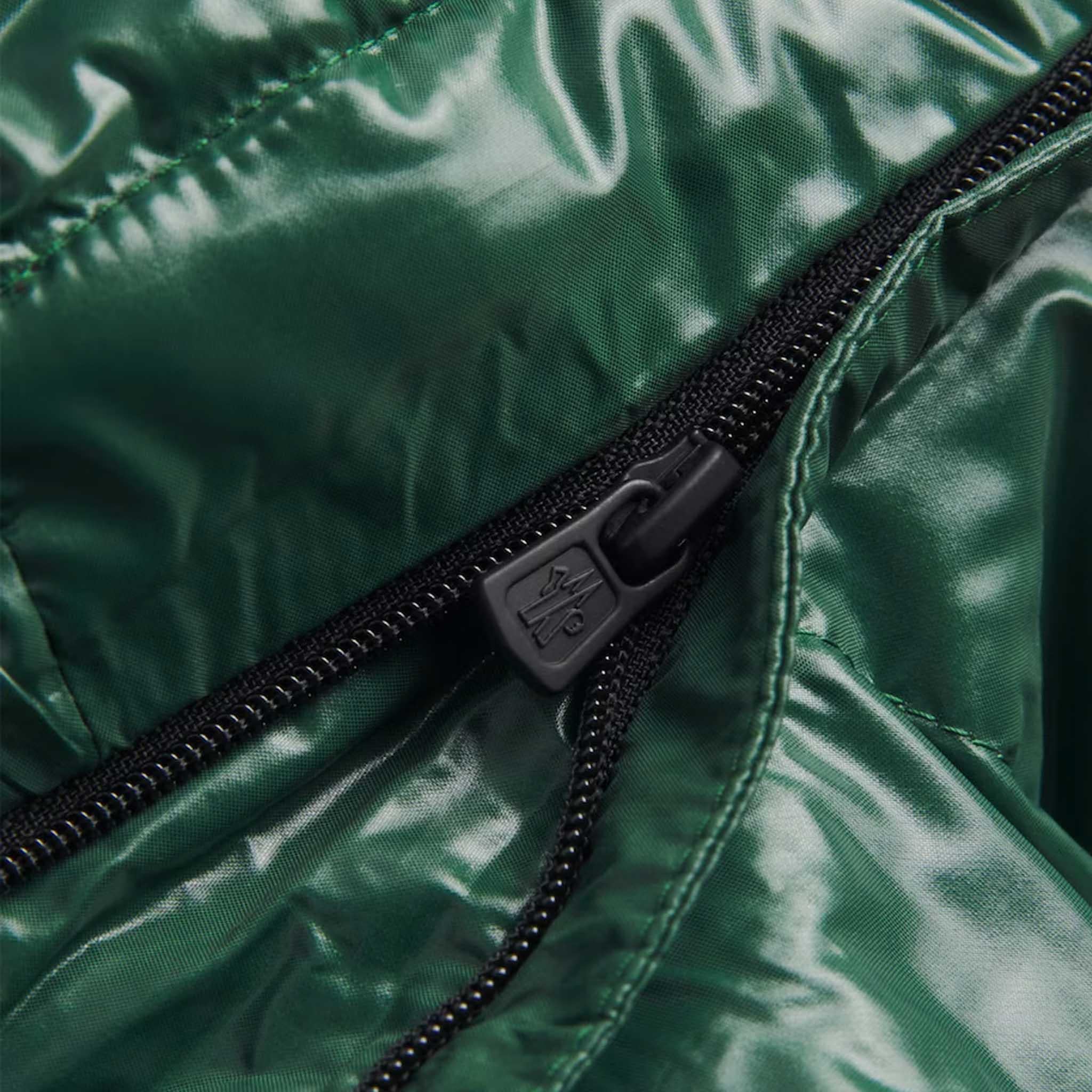 Moncler Men's Parana Down Jacket in Emerald GreenCoats & JacketsMonclerDPUS Designer Outlet2030012116380538133314432Moncler Men's Parana Down Jacket in Emerald Green