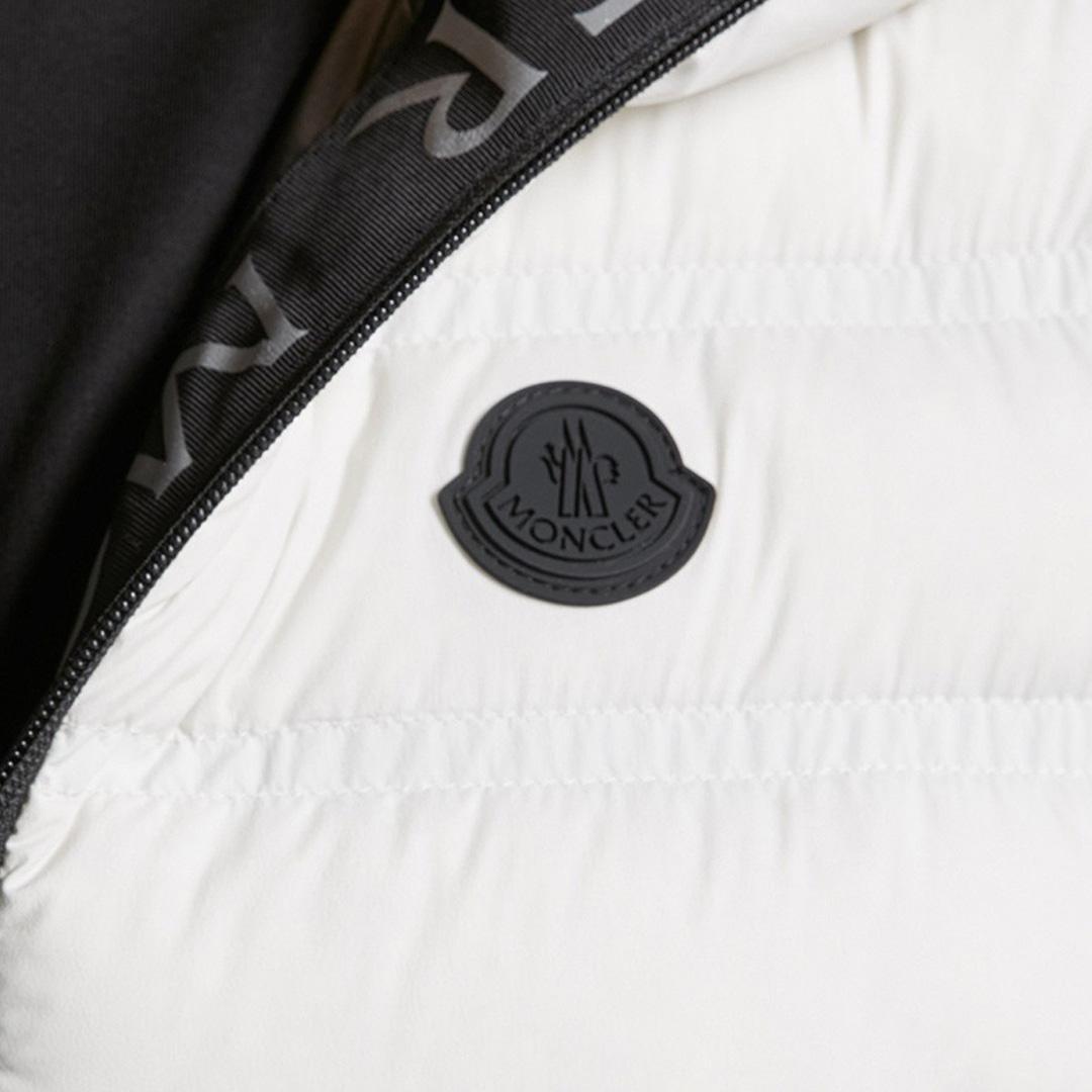 Moncler Women's Aliterse Hooded Down Gilet in WhiteCoats & JacketsMonclerDPUS Designer Outlet80505922615960Moncler Women's Aliterse Hooded Down Gilet in White