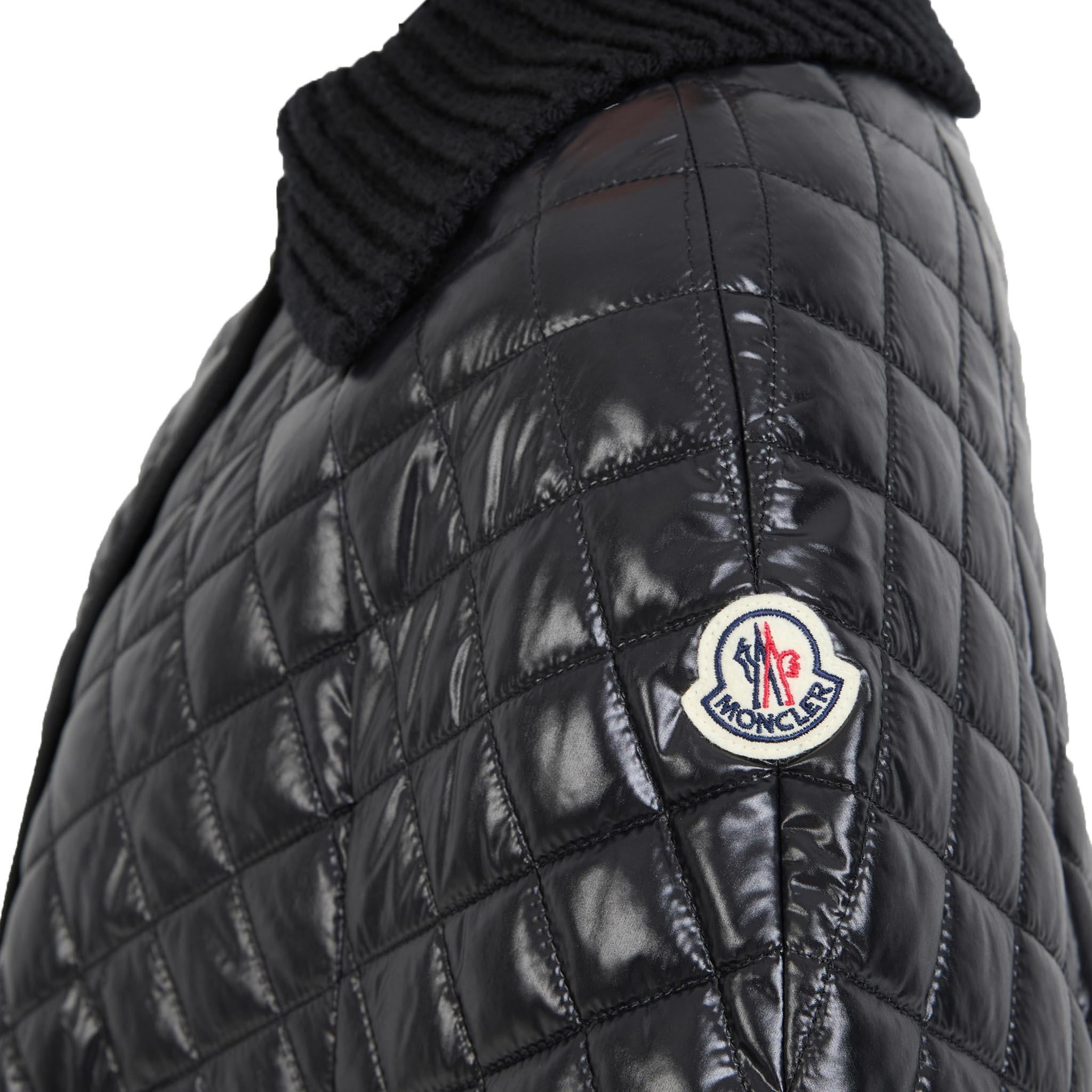 Moncler Women's Mantella Quilted Poncho in BlackCoats & JacketsMonclerDPUS Designer Outlet2030012127880557247496451Moncler Women's Mantella Quilted Poncho in Black