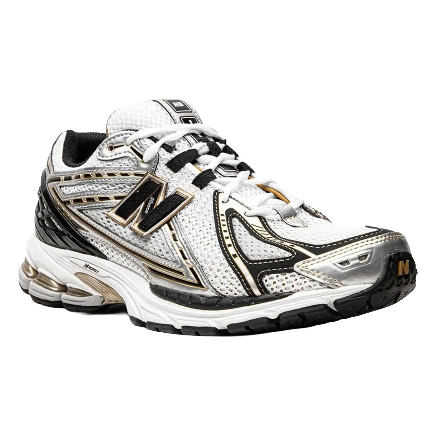 New Balance M1906 in Grey - BrownNew BaanceDPUS Designer Outlet19607123263841.5New Balance M1906 in Grey - Brown