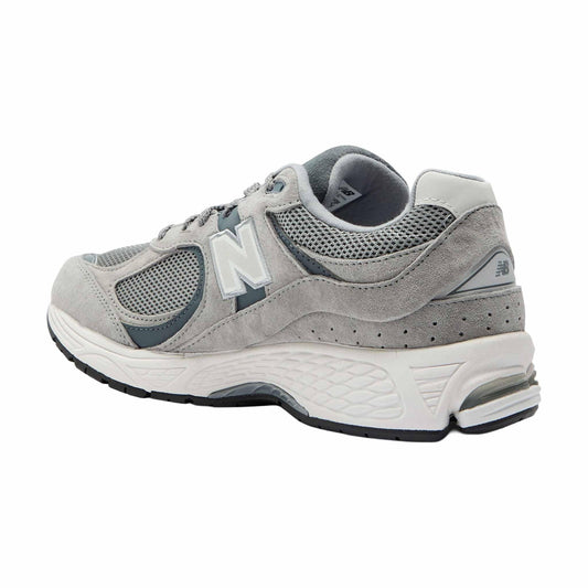 New Balance M2002 in GreyNew BaanceDPUS Designer Outlet19643215246940New Balance M2002 in Grey