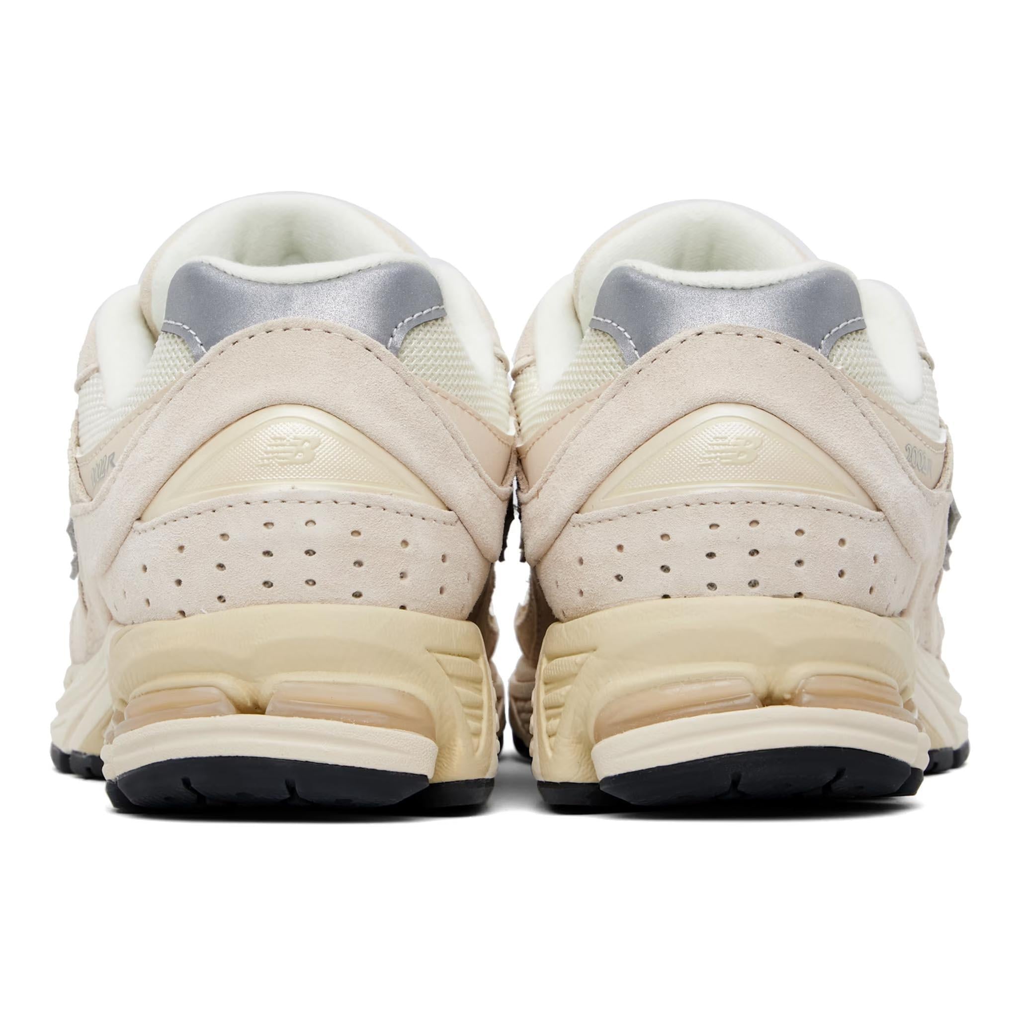 New Balance M2002 in SandNew BaanceDPUS Designer Outlet19607199972241.5New Balance M2002 in Sand