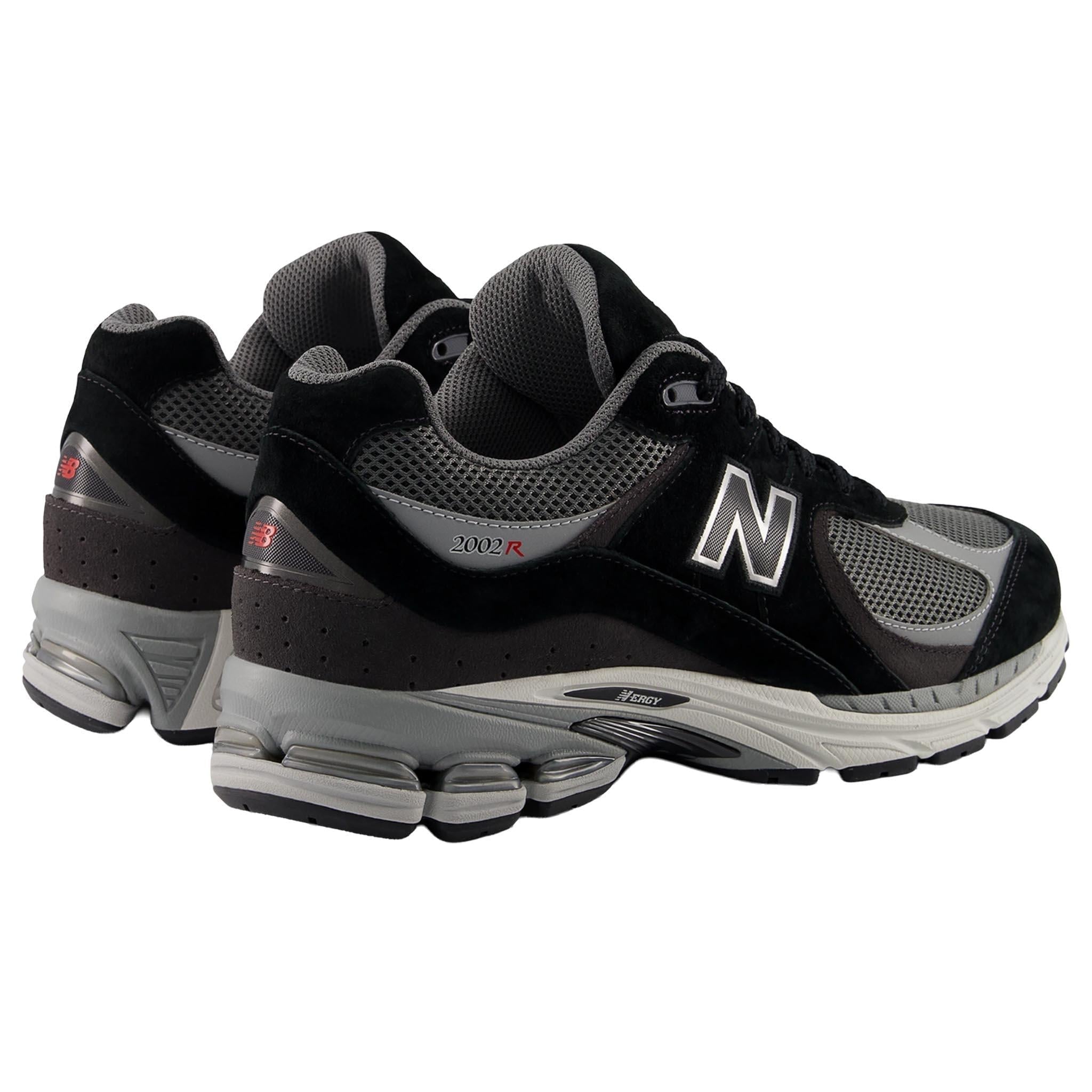 New Balance U2002 in Black - GreyNew BaanceDPUS Designer Outlet19868640441741.5New Balance U2002 in Black - Grey