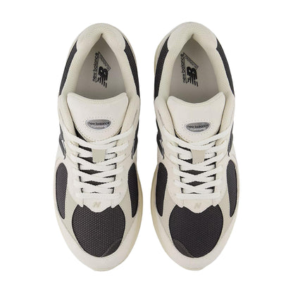 New Balance U2002 in Cream - BlackNew BaanceDPUS Designer Outlet19868640462241.5New Balance U2002 in Cream - Black