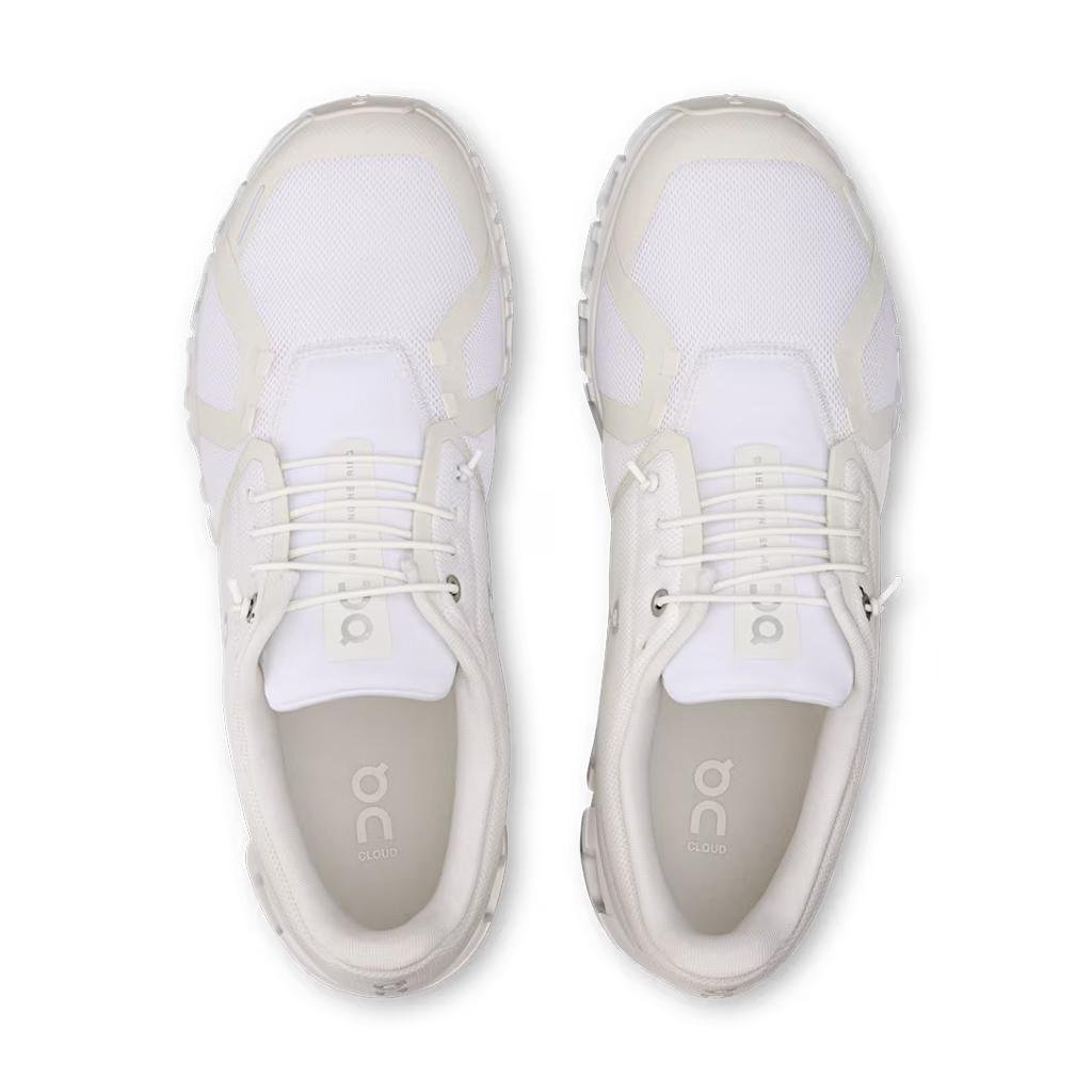 On Running Cloud 6 in White - WhiteShoesOn RunningDPUS Designer Outlet761553719338042On Running Cloud 6 in White - White