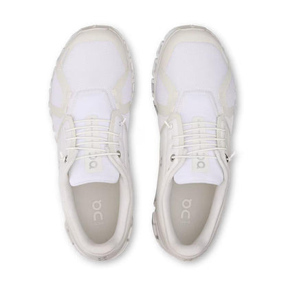 On Running Cloud 6 in White - WhiteShoesOn RunningDPUS Designer Outlet761553719338042On Running Cloud 6 in White - White