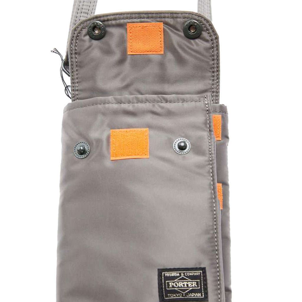 Porter Yoshida & Co Tanker Travel CaseBagsPorter Yoshida & CoDPUS Designer Outlet622-68334-111569994000001SilverPorter Yoshida & Co Tanker Travel Case