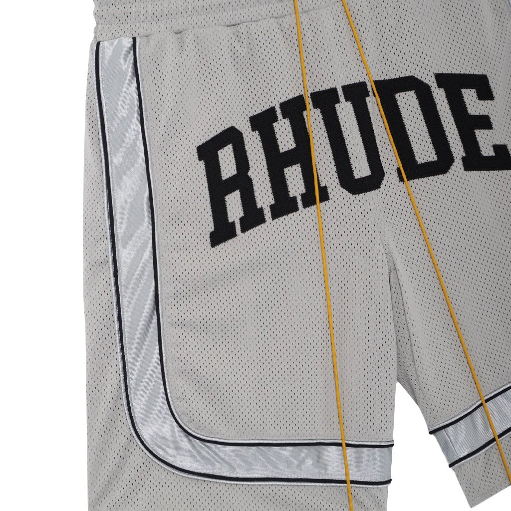 [Rhude] Baggy Mesh Collegiate Logo ShortsShortsRhudeDPUS Designer OutletRHPF26SH01016-6525-S8055594834113Grey/SilverS[Rhude] Baggy Mesh Collegiate Logo Shorts