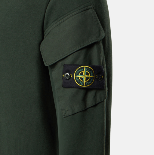 Stone Island Brushed Cotton Fleece Crewneck Sweatshirt Pocket Sleeve in JuniperSweatshirtsStone IslandDPUS Designer Outlet8053813437169SStone Island Brushed Cotton Fleece Crewneck Sweatshirt Pocket Sleeve in Juniper