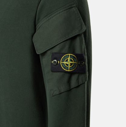 Stone Island Brushed Cotton Fleece Crewneck Sweatshirt Pocket Sleeve in JuniperSweatshirtsStone IslandDPUS Designer Outlet8053813437169SStone Island Brushed Cotton Fleece Crewneck Sweatshirt Pocket Sleeve in Juniper