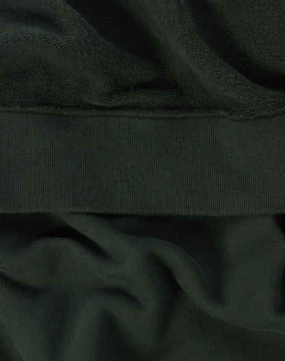 Stone Island Brushed Cotton Fleece Crewneck Sweatshirt Pocket Sleeve in JuniperSweatshirtsStone IslandDPUS Designer Outlet8053813437169SStone Island Brushed Cotton Fleece Crewneck Sweatshirt Pocket Sleeve in Juniper