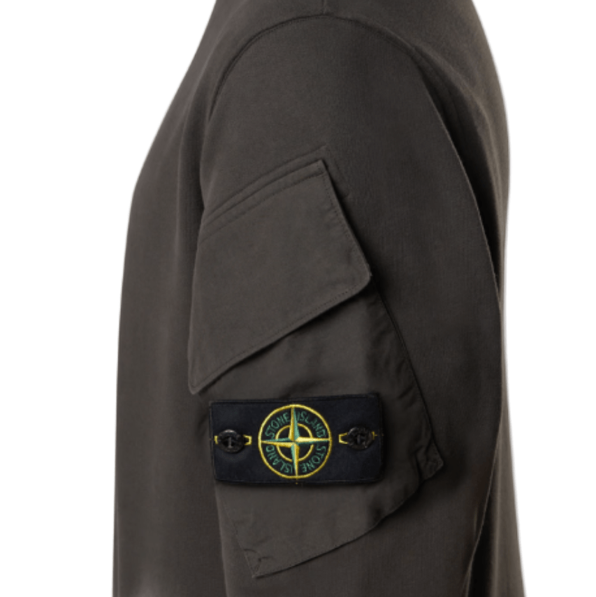 Stone Island Brushed Cotton Fleece Crewneck Sweatshirt Pocket Sleeve in Lead GreySweatshirtsStone IslandDPUS Designer Outlet8053813452940SStone Island Brushed Cotton Fleece Crewneck Sweatshirt Pocket Sleeve in Lead Grey