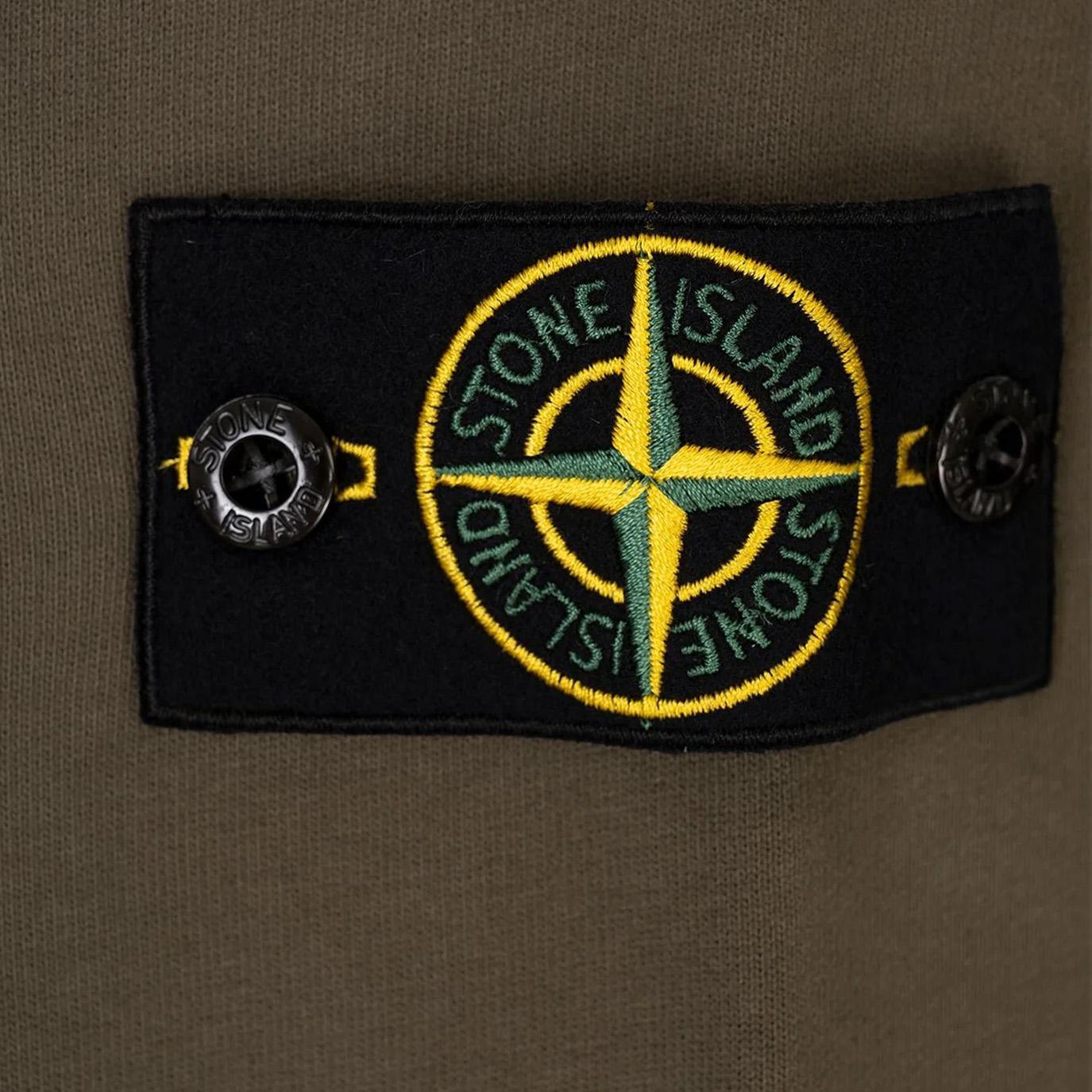 Stone Island Cotton Fleece Oversized Raglan Sleeved Crewneck Sweatshirt in Military GreenSweatshirtsStone IslandDPUS Designer Outlet8053813483890XSStone Island Cotton Fleece Oversized Raglan Sleeved Crewneck Sweatshirt in Military Green