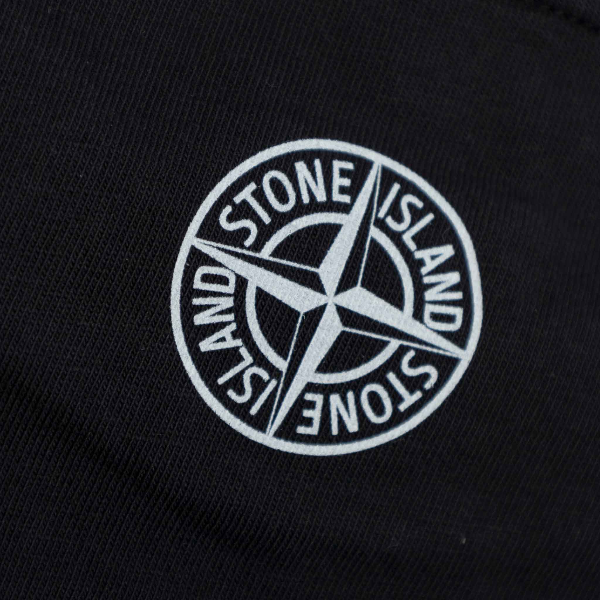 Stone Island Junior Cotton Jersey Logo Print T-Shirt in BlackT-ShirtsStone Island JuniorDPUS Designer Outlet80562460546518Stone Island Junior Cotton Jersey Logo Print T-Shirt in Black