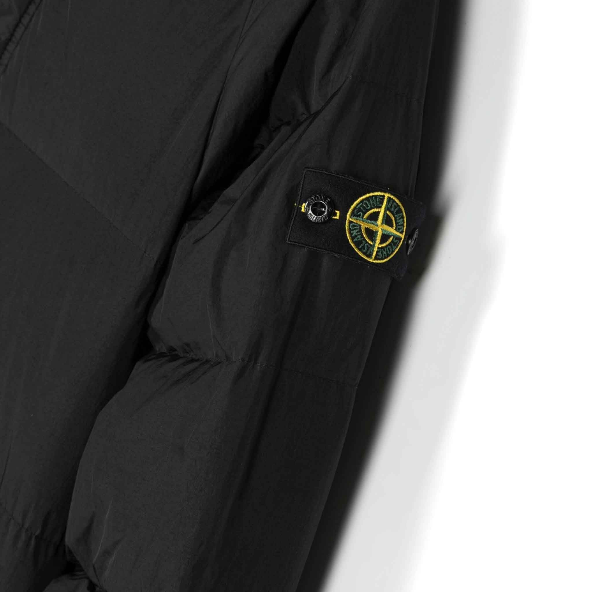 Stone Island Junior Crinkle Reps Long Down Coat in BlackCoats & JacketsStone Island JuniorDPUS80525726605738Stone Island Junior Crinkle Reps Long Down Coat in Black