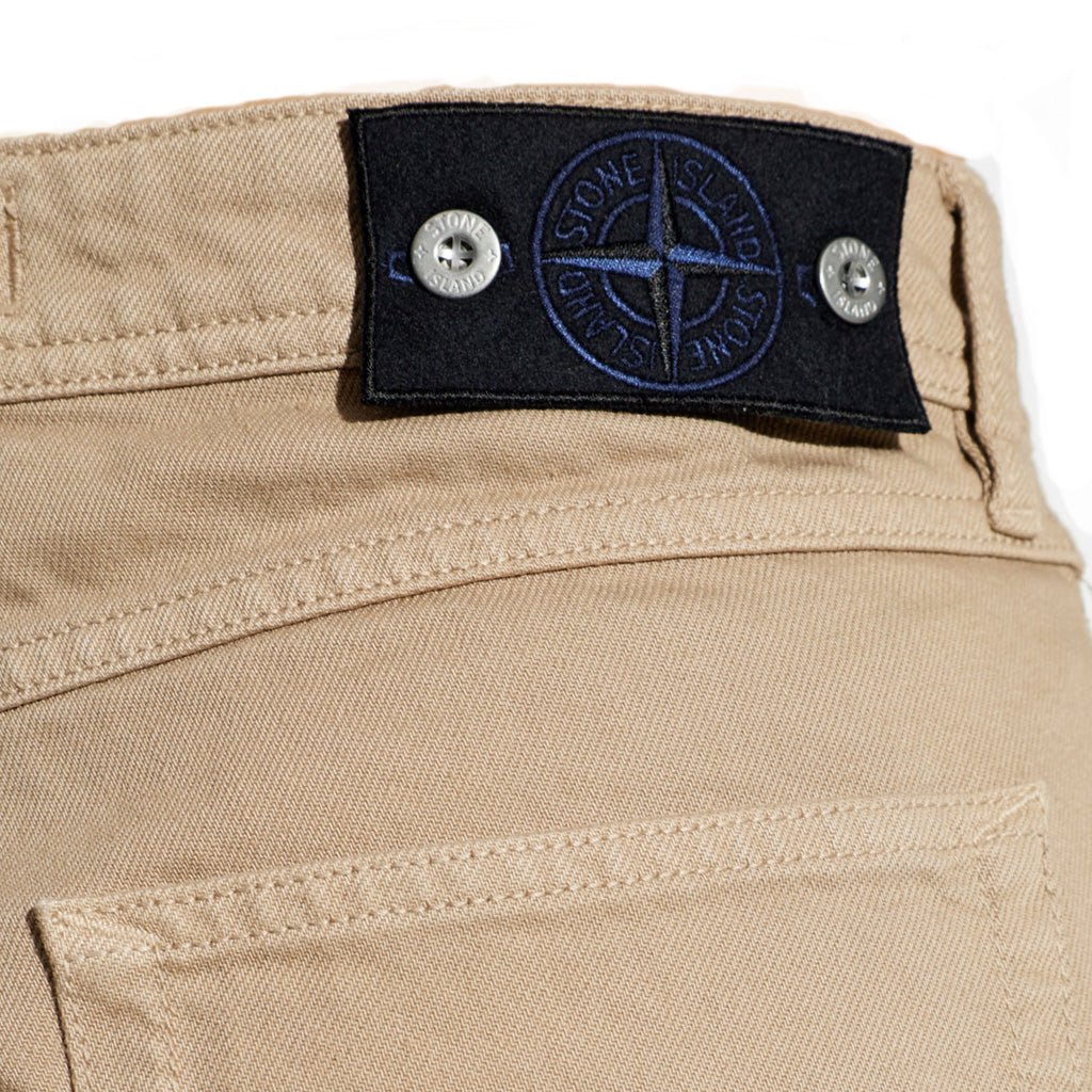 [Stone Island] Light Bull Denim-TC Regular Straight Fit JeansTrousersStone IslandDPUS Designer OutletL1S14J100005-S0J24-V009A-308053819375076Desert30[Stone Island] Light Bull Denim-TC Regular Straight Fit Jeans