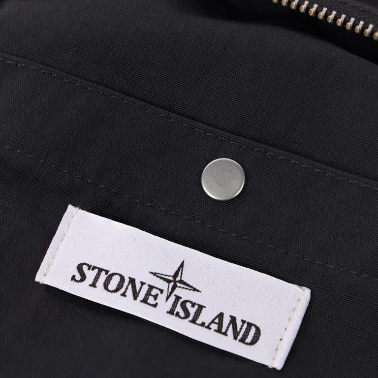 Stone Island Nylon Metal Pouch Bag in BlackBagsStone IslandDPUS Designer Outlet8050592882531Stone Island Nylon Metal Pouch Bag in Black