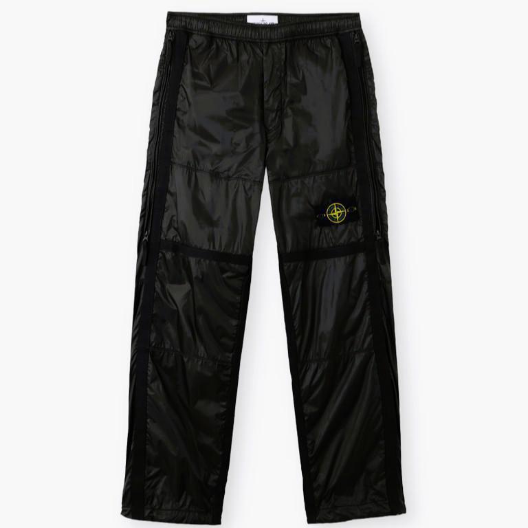 Stone Island Ripstop Light HT Nylon Loose Fit Joggers in Lead GreyTrousersStone IslandDPUS Designer Outlet805381346465330Stone Island Ripstop Light HT Nylon Loose Fit Joggers in Lead Grey