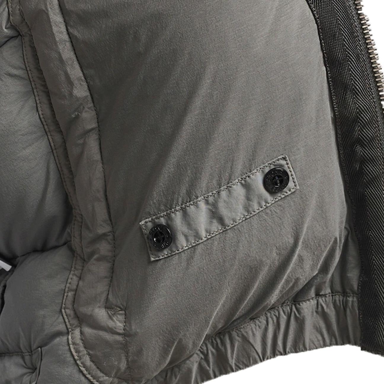Stone Island Seamless Tunnel Nylon Down-TC Vest in Cement
