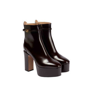 Valentino Garavani Tan - Go Platform Boots In Dark MaroonBootsValentinoDPUS4323786336Valentino Garavani Tan - Go Platform Boots In Dark Maroon