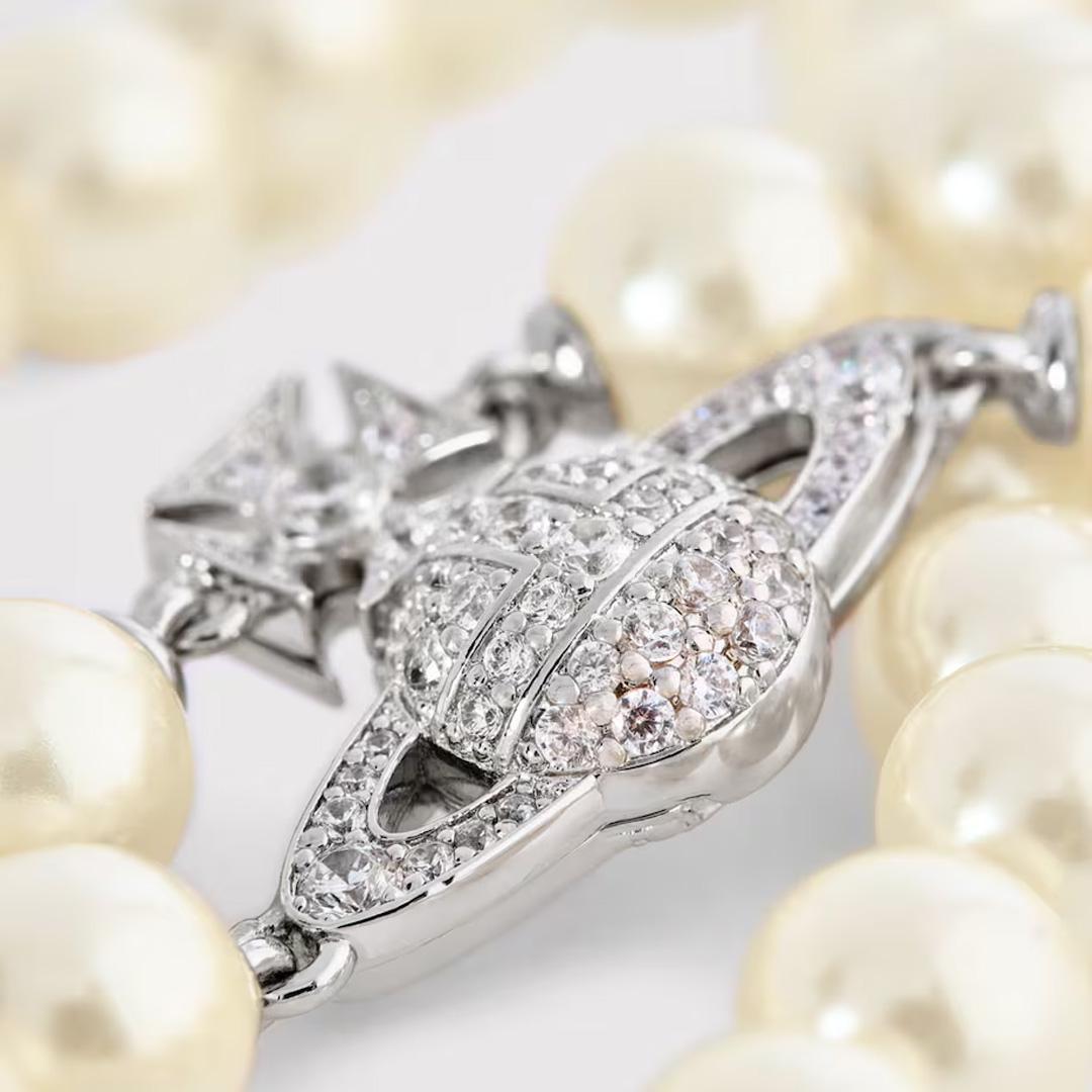 Vivienne Westwood Graziella Pearl Bracelet in Gold / Creamrose Pearl / White CzJewelleryVivienne WestwoodDPUS Designer Outlet8053195071524W1Vivienne Westwood Graziella Pearl Bracelet in Gold / Creamrose Pearl / White Cz