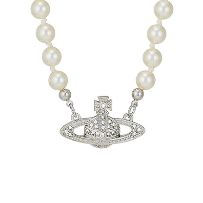 Vivienne Westwood Man. Mini Bas Relief Pearl in Platinum / Cream Pearl / Crystal CrystalJewelleryVivienne WestwoodDPUS Designer Outlet8050889135982Vivienne Westwood Man. Mini Bas Relief Pearl in Platinum / Cream Pearl / Crystal Crystal