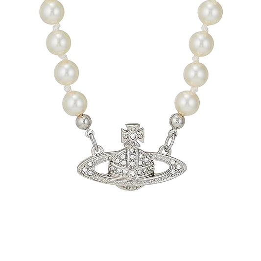 Vivienne Westwood Man. Mini Bas Relief Pearl in Platinum / Cream Pearl / Crystal CrystalJewelleryVivienne WestwoodDPUS Designer Outlet8050889135982Vivienne Westwood Man. Mini Bas Relief Pearl in Platinum / Cream Pearl / Crystal Crystal