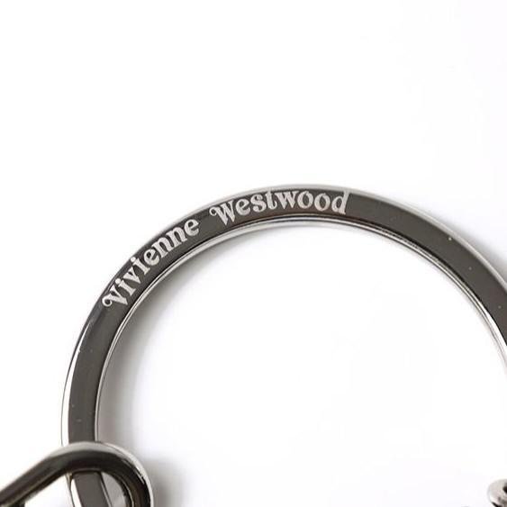 Vivienne Westwood Mirror Heart Orb Keyring in Red Pu GrainAccessoriesVivienne WestwoodDPUS Designer Outlet8050889912903Vivienne Westwood Mirror Heart Orb Keyring in Red Pu Grain