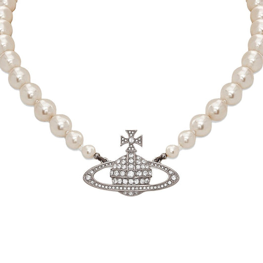 Vivienne Westwood One Row Pearl Bas ReliefJewelleryVivienne WestwoodDPUS Designer Outlet8050889140238Platinum/Cream/CrystalW1Vivienne Westwood One Row Pearl Bas Relief