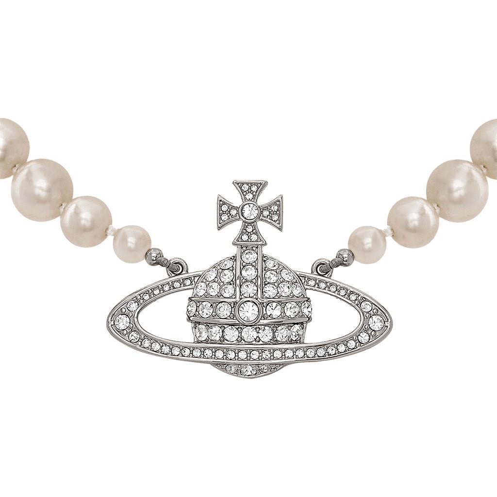 Vivienne Westwood One Row Pearl Bas ReliefJewelleryVivienne WestwoodDPUS Designer Outlet8050889140238Platinum/Cream/CrystalW1Vivienne Westwood One Row Pearl Bas Relief