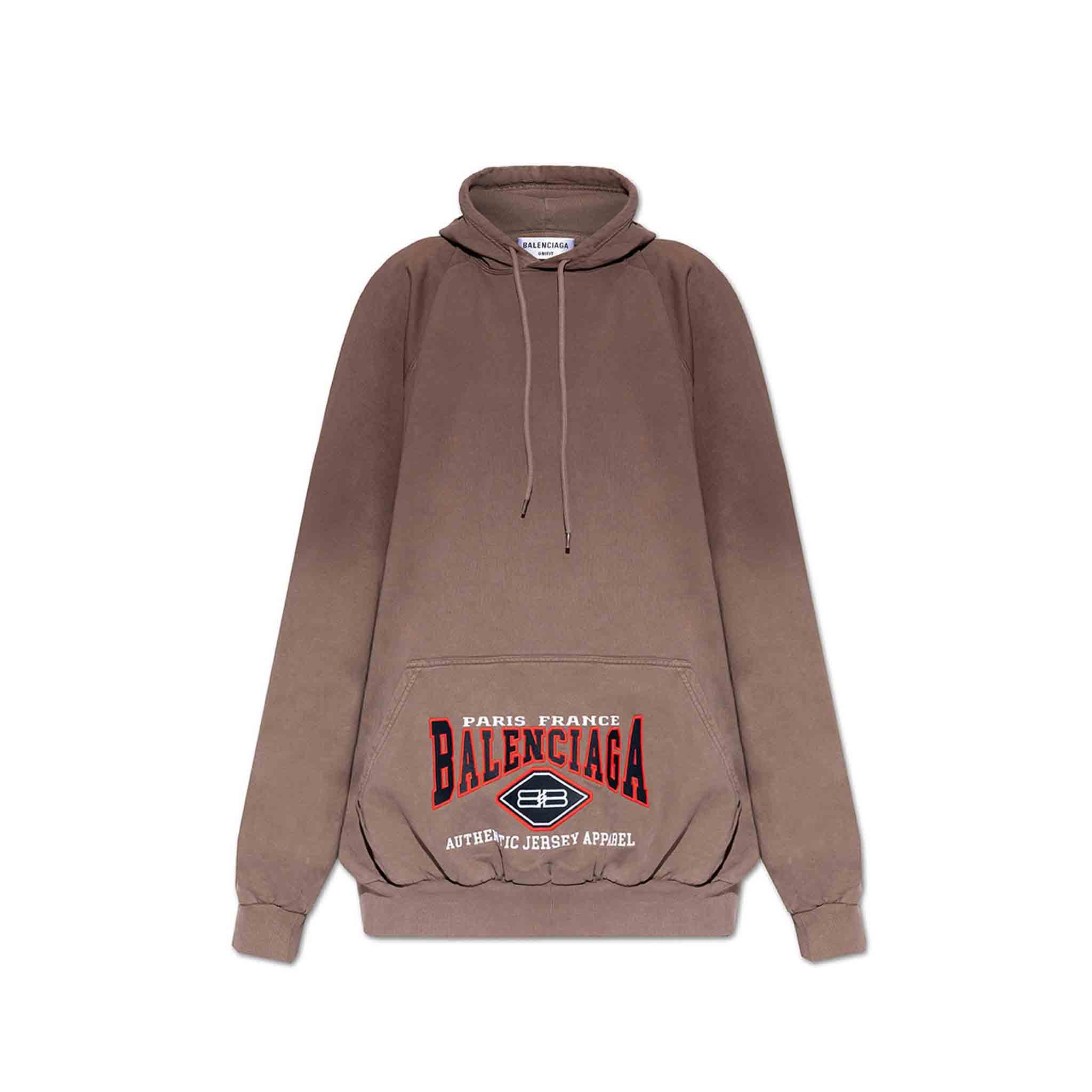 Stay comfortable and stylish in this oversized hooded sweatshirt from Balenciaga. The medium fleece material is both warm and comfortable, and the oversized fit gives it a relaxed vibe. The logo embroidered on the kangaroo pocket adds a touch of brand recognition, and the unifit style ensures a comfortable fit. Whether you're running errands or lounging at home, this sweatshirt is sure to become a go-to in your wardrobe. 